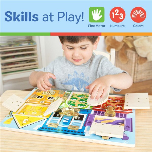 Action Figure Melissa & Doug