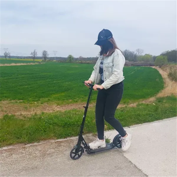 Kruzzel Hyperion B 23550 -skootteri