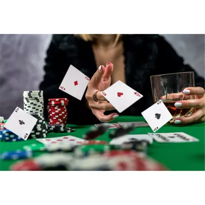 Poker - 500 Chips Set in Case HQ 23529