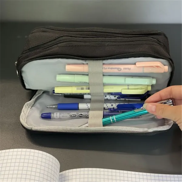 Kolminkertainen taittuva penaali - musta Maaleo 24476