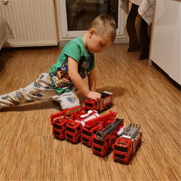 Kruzzel 24631 Fire Department Car Set