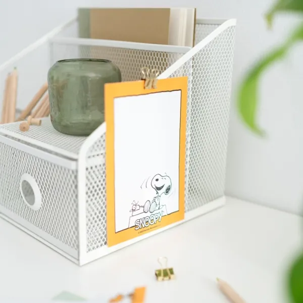Snoopy - A6 Self-Adhesive Notebook from the Lazy D | Osta veebist — Megaluks