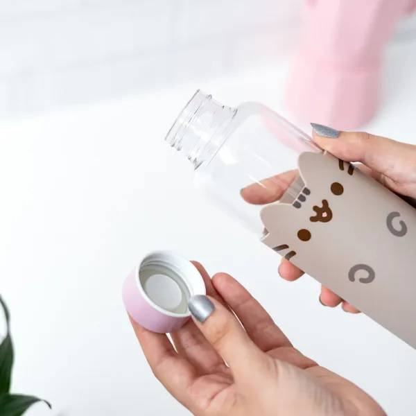Pusheen - 500 ml Glass Water Bottle | Pirkti internetu — Megaluks
