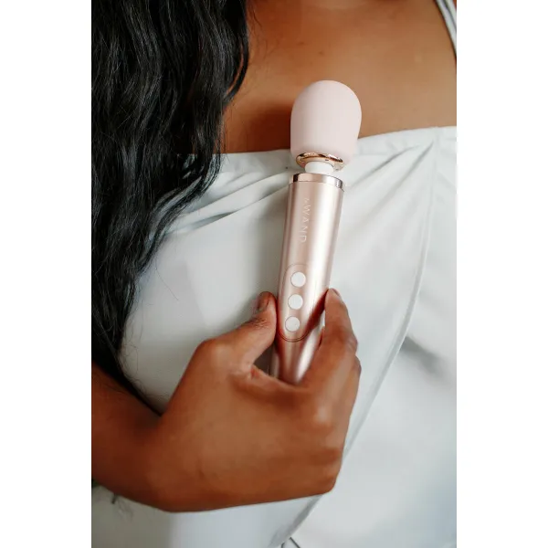 Võlukepp- masseerija Petite Le Wand Roosa
