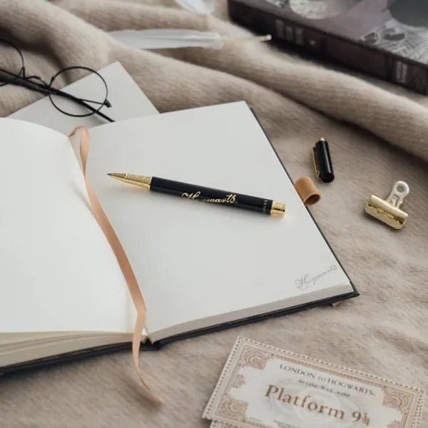 Harry Potter - Hogwarts A5 Notebook with Pen