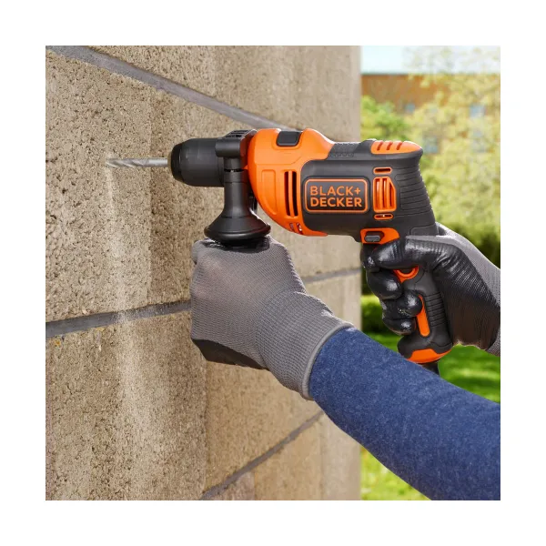Urbja un piederumu komplekts Black & Decker BEH710K-QS 230 V 710 W