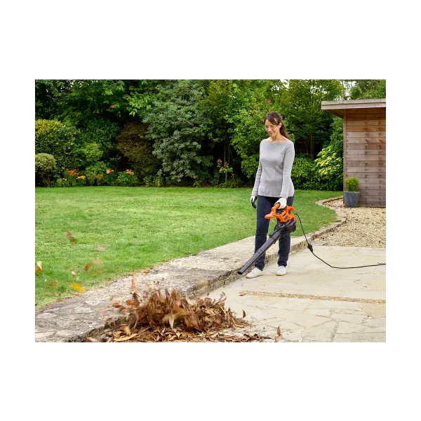 воздуходувка Black & Decker BEBLV260-QS