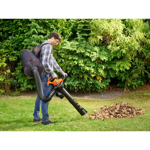 Pūtējs Black & Decker BEBLV300-QS Dārza smalcinātājs 3000 W