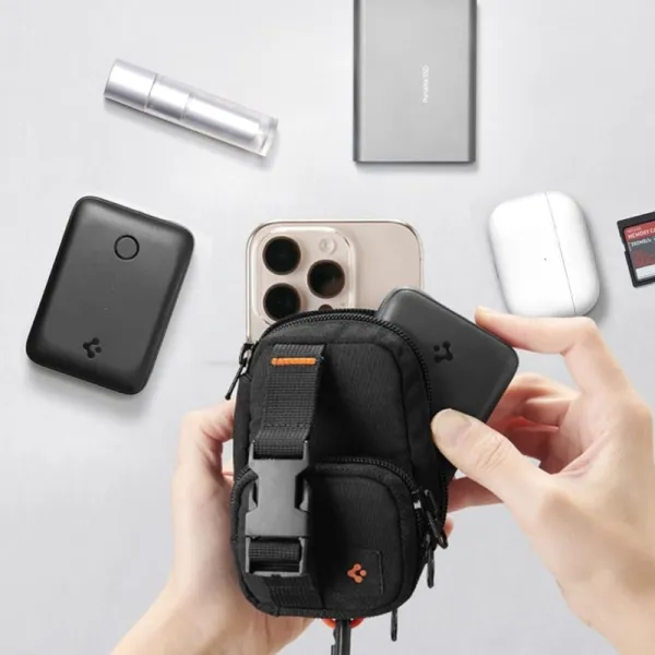 Spigen Snap Zip MagFit Pouch - MagSafe Compact Bag/Magnetic Organizer (Black)