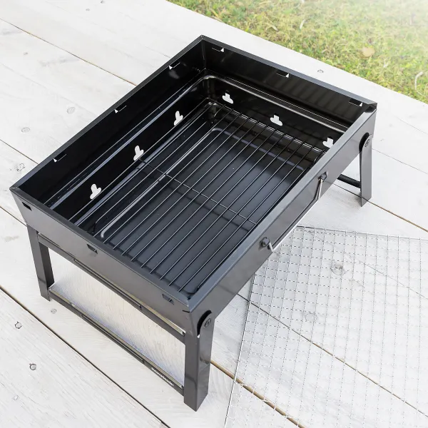 Folding Portable Barbecue for use with Charcoal BearBQ InnovaGoods