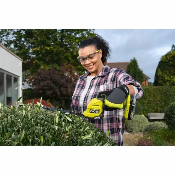 Grass shears Ryobi Input: Ryobi Taladro Percutor 18V R18PD3-0

Output: R18PD3-0