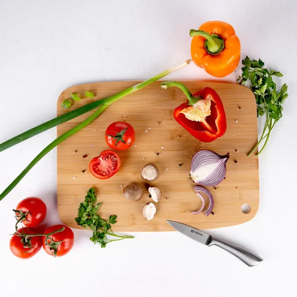 Alpina - Cutting board in bamboo wood 38x28 cm