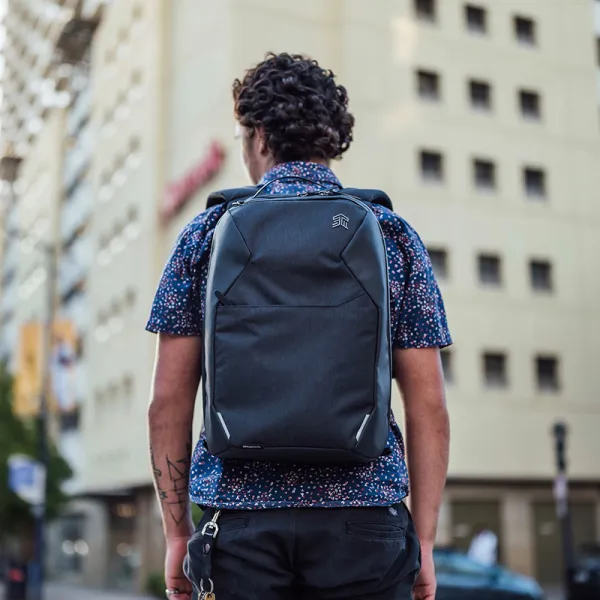 STM Myth - Backpack MacBook Pro 15" / MacBook Pro 16" / Notebook 15" - 16 "(black)