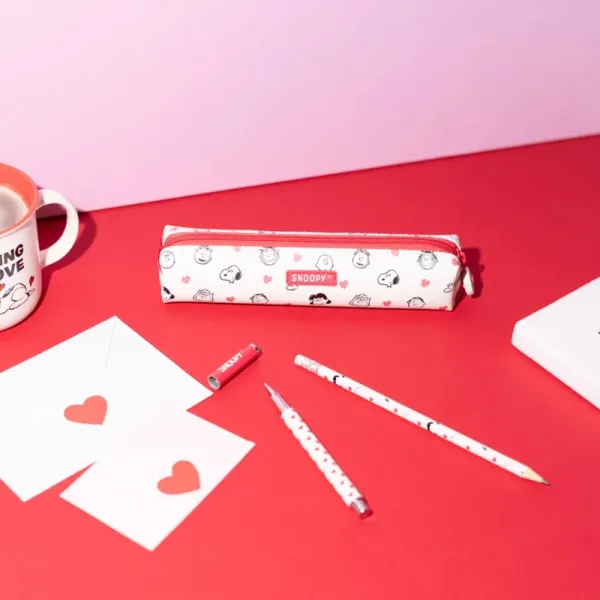 Snoopy - Pencil case with pen and pencil set from the Love Season collection