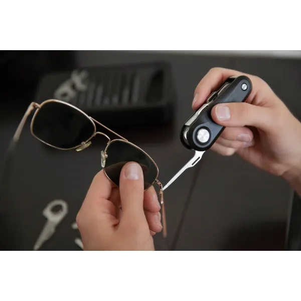 Quirky Switch V2 - Multifunctional pocket knife with 18 functions