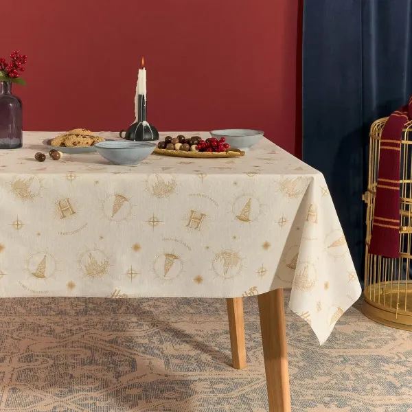 Stain-proof resined tablecloth Harry Potter Hogwarts Christmas Multicolour 250 x 150 cm