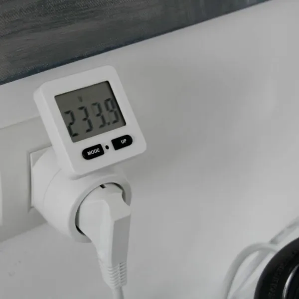 Kontaktligzda ar patēriņa skaitītāju Chacon 54351 Balts