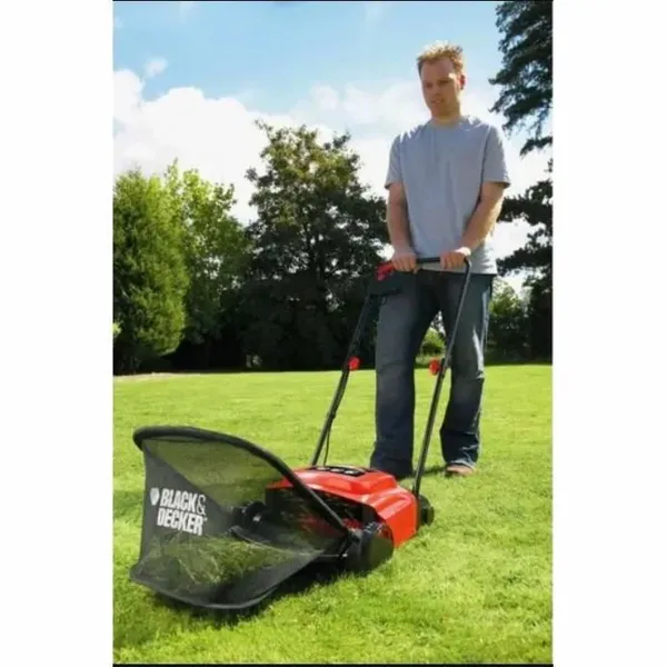 Zāliena aerators Black & Decker GD300-QS