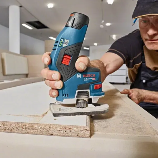 Malu frēzēšanas iekārta BOSCH GKF 12V -8 Professional 36 W