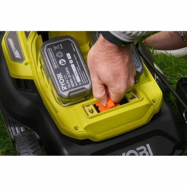 Аккумуляторная газонокосилка Ryobi LithiumPlus 36 V 5 Ah 20-70 mm 37 cm 45 L