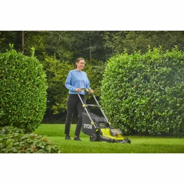 Lawn mower Ryobi RY18LMX40C-240