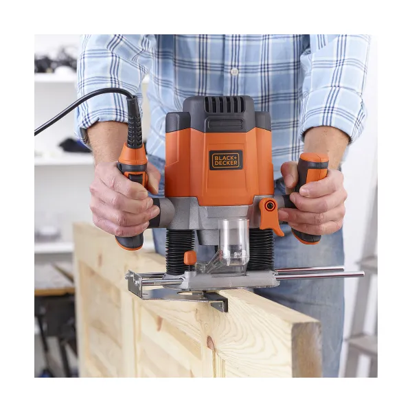 Ruuter Black & Decker 1200eka-qs 1200 W