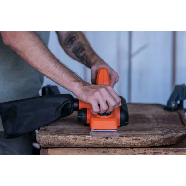Elektrinės stalių obliavimo staklės Black & Decker bew712-qs