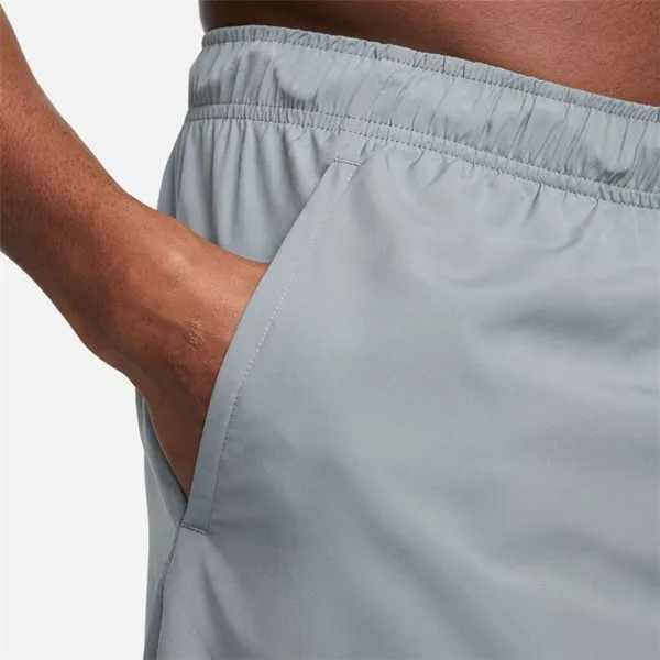Urheilushortsit Nike
