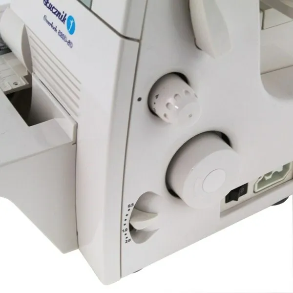 Ompelukone Łucznik Overlock 820D-3