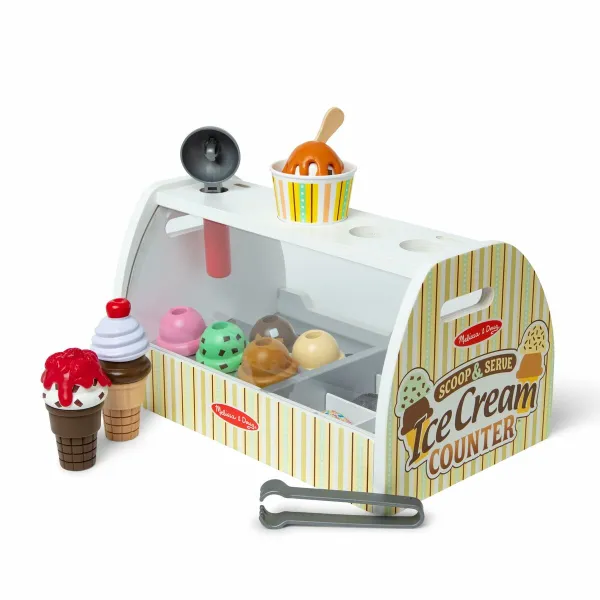 Action Figure Melissa & Doug