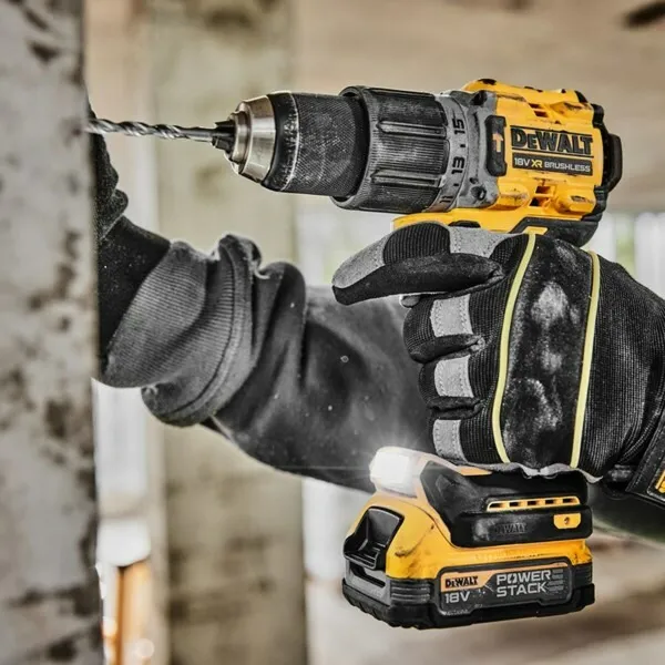 Urbja un piederumu komplekts Dewalt DCD805E2T-QW 18 V 90 nm