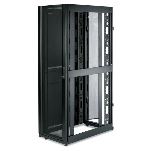 Seinakinnitusega Serverikapp APC AR3100