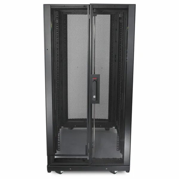 Seinakinnitusega Serverikapp APC AR3104