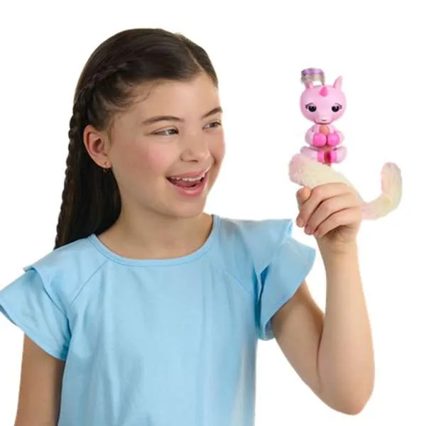 Fluffy toy Bizak Fingerlings