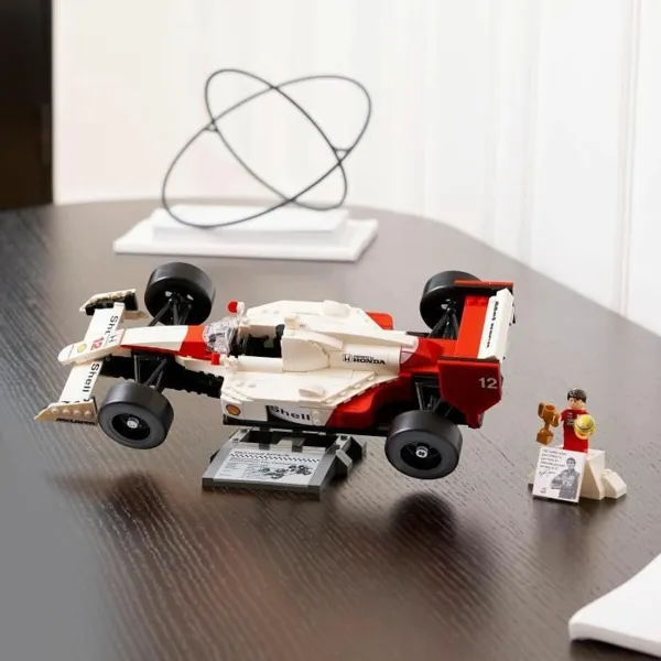 Rakennussetti Lego 10330 Mclaren MP4/4 & Ayrton Senna