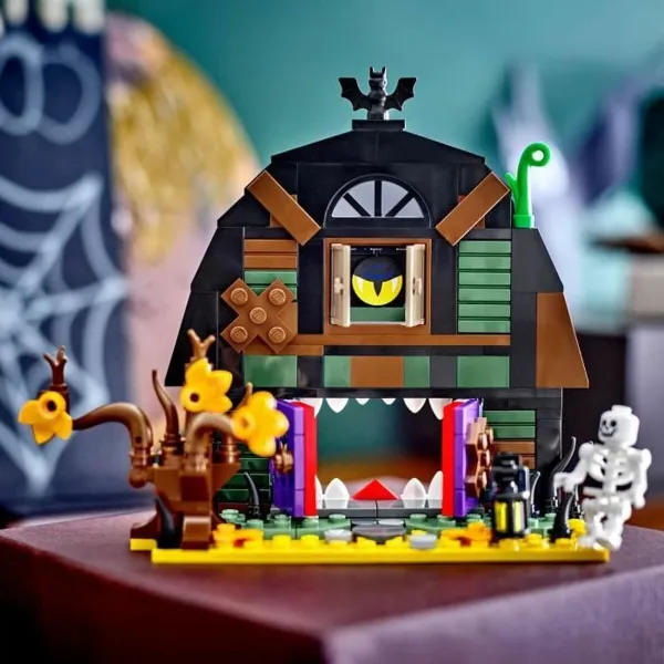 Statybos rinkinys Lego 40721 Halloween Barn 205 Dalys