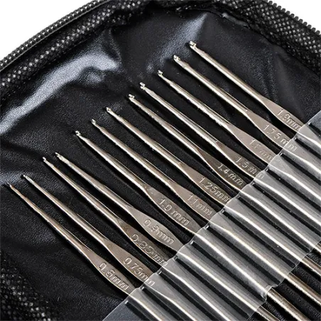 Set of 50 crochet hooks