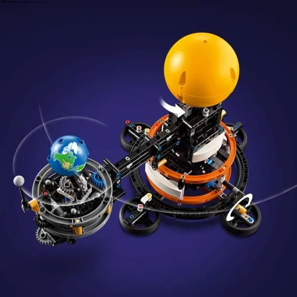 Statybos rinkinys Lego Technic 42179 Planet Earth and Moon in Orbit Spalvotas
