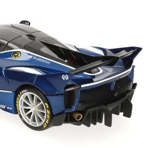 Car Bburago Ferrari FXX K-EVO 27 BL 1:18