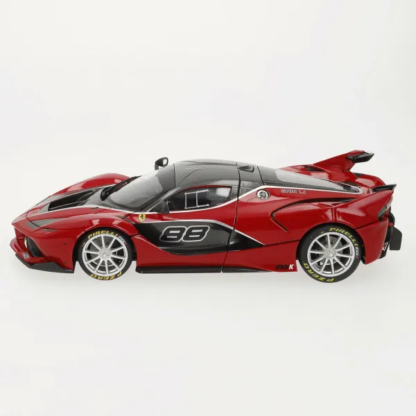 Автомобиль Bburago Ferrari FXX K #88 1:18