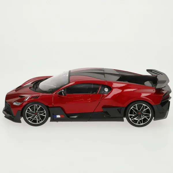Car Bburago GT Bugatti Divo 1:18