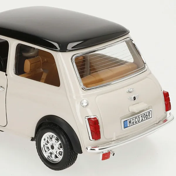Автомобиль Bburago GT-Mini Cooper(1969) 1:18