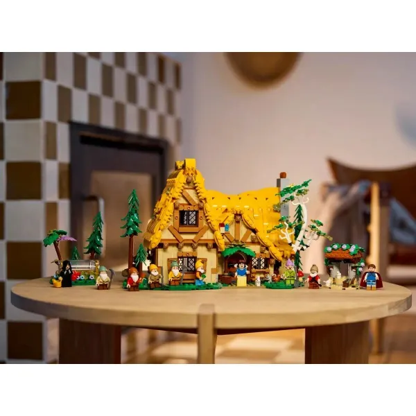 Celtniecības Komplekts Lego Casita de Blancanieves y los siete enanitos 2228 Daudzums