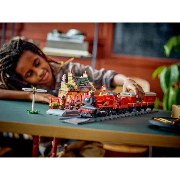 Statybos rinkinys Lego HARRY POTTER 76423 Hogwarts Express & Hogsmeade Station 1074 Dalys