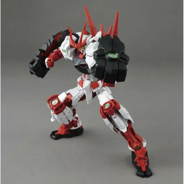 Коллекционная фигура Bandai MG 1/100 SENGOKU ASTRAY GUNDAM BL
