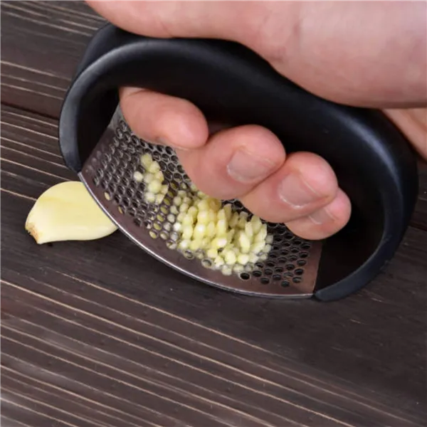 KI0045 GARLIC CUTTER