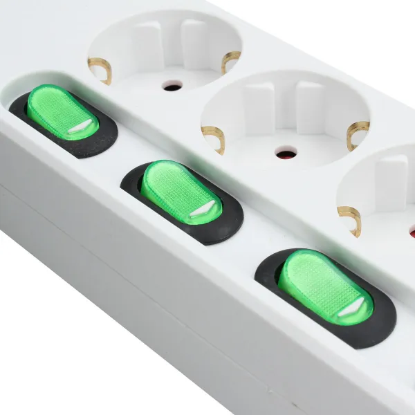 4 kištukų lizdas be maitinimo jungiklio TM Electron TMUAD554 Balta 3680 W (1,5 m)