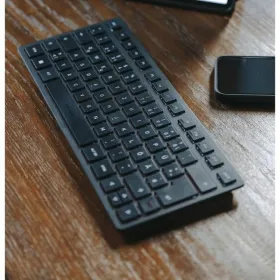 Klaviatuur Cherry KW 9200 MINI Hispaaniakeelne Qwerty Must
