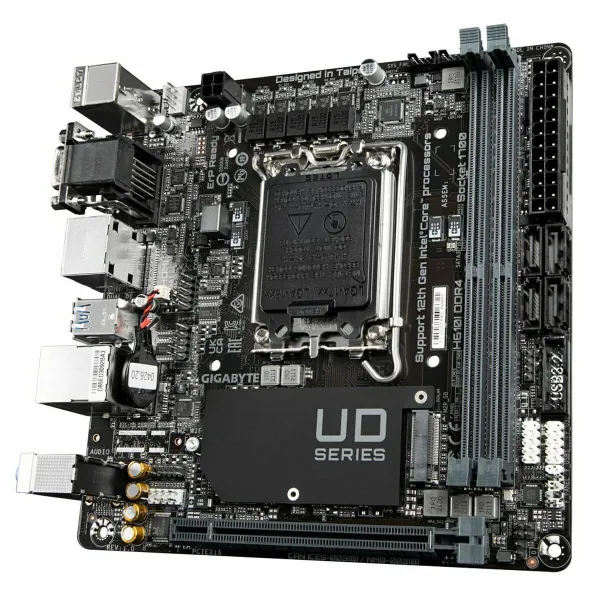 Emaplaat Gigabyte LGA 1700