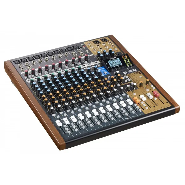 DJ-pöytä Tascam MODEL 16